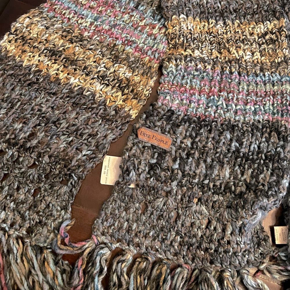 Free People scarf, new with tags!